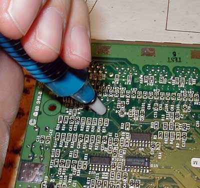 suck-solder-P1010026